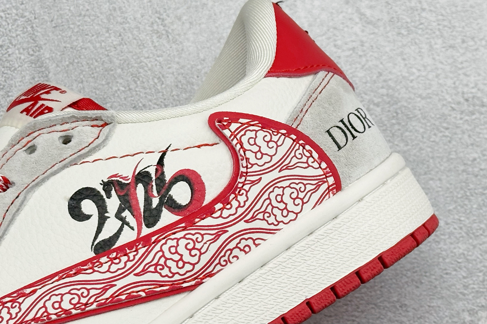 Air Jordan 1 Low AJ1 乔1 2026 马年限定 高端定制 倒钩低帮复古篮球鞋 JW1188-178-Top High Quatity Cheap Sneakers Fashion Clothing Clothes Bags handbags Shoes of all Brand wholesale With The best Quality And Beautiful Price from China Factory Chinese suppliers wholesaler seller Air Jordan 1 Low AJ1 乔1 2026 马年限定 高端定制 倒钩低帮复古篮球鞋 JW1188-178