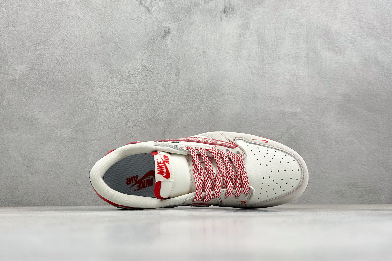 Air Jordan 1 Low AJ1 乔1 2026 马年限定 高端定制 倒钩低帮复古篮球鞋 JW1188-178-Top High Quatity Cheap Sneakers Fashion Clothing Clothes Bags handbags Shoes of all Brand wholesale With The best Quality And Beautiful Price from China Factory Chinese suppliers wholesaler seller Air Jordan 1 Low AJ1 乔1 2026 马年限定 高端定制 倒钩低帮复古篮球鞋 JW1188-178
