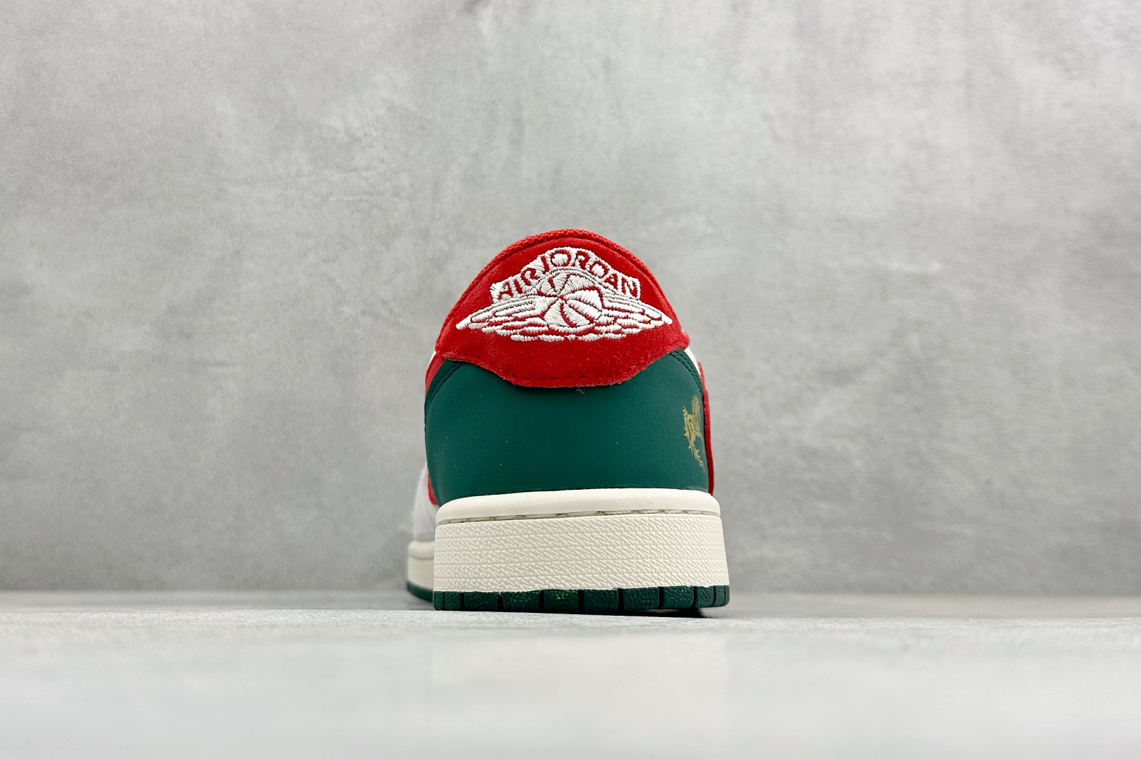 Air Jordan 1 Low AJ1 乔1 马年限定 高端定制 倒钩低帮复古篮球鞋 LX1988-801-Top High Quatity Cheap Sneakers Fashion Clothing Clothes Bags handbags Shoes of all Brand wholesale With The best Quality And Beautiful Price from China Factory Chinese suppliers wholesaler seller Air Jordan 1 Low AJ1 乔1 马年限定 高端定制 倒钩低帮复古篮球鞋 LX1988-801