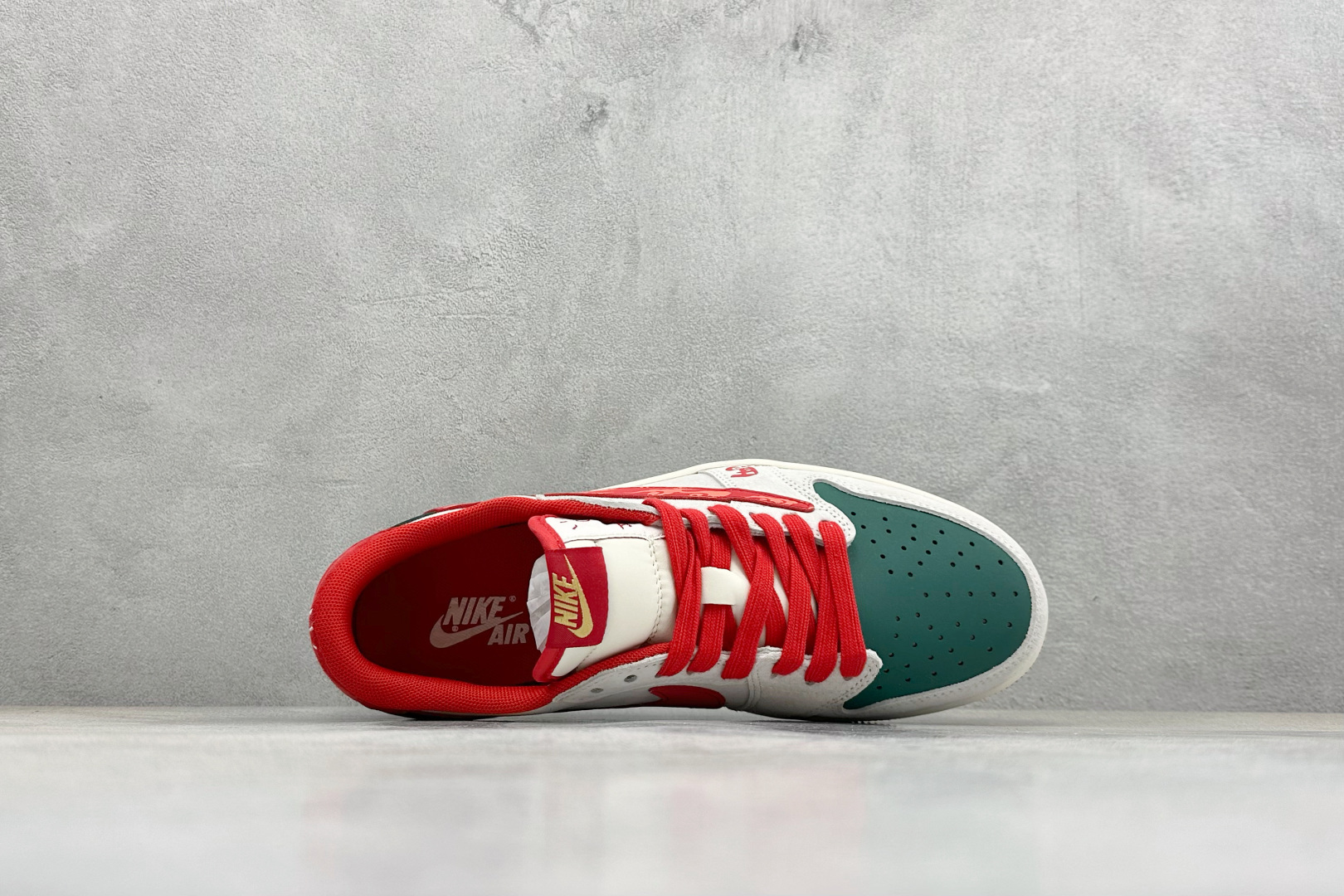 Air Jordan 1 Low AJ1 乔1 马年限定 高端定制 倒钩低帮复古篮球鞋 LX1988-801-Top High Quatity Cheap Sneakers Fashion Clothing Clothes Bags handbags Shoes of all Brand wholesale With The best Quality And Beautiful Price from China Factory Chinese suppliers wholesaler seller Air Jordan 1 Low AJ1 乔1 马年限定 高端定制 倒钩低帮复古篮球鞋 LX1988-801