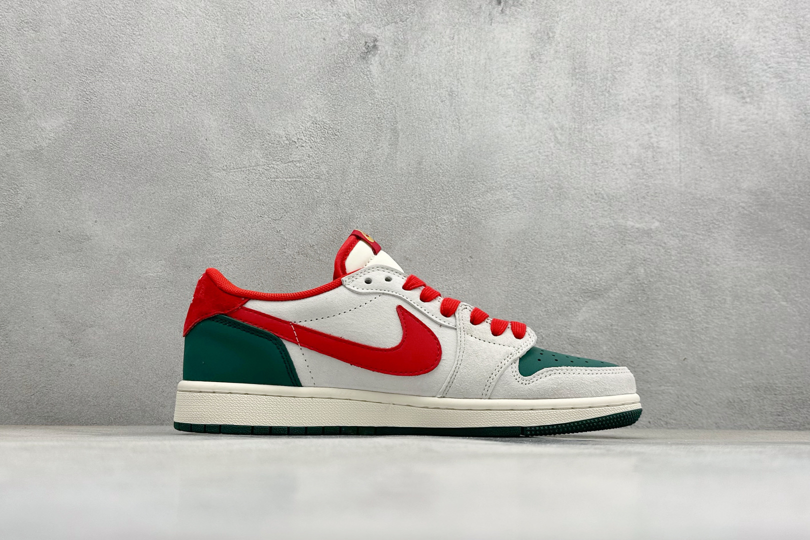 Air Jordan 1 Low AJ1 乔1 马年限定 高端定制 倒钩低帮复古篮球鞋 LX1988-801-Top High Quatity Cheap Sneakers Fashion Clothing Clothes Bags handbags Shoes of all Brand wholesale With The best Quality And Beautiful Price from China Factory Chinese suppliers wholesaler seller Air Jordan 1 Low AJ1 乔1 马年限定 高端定制 倒钩低帮复古篮球鞋 LX1988-801