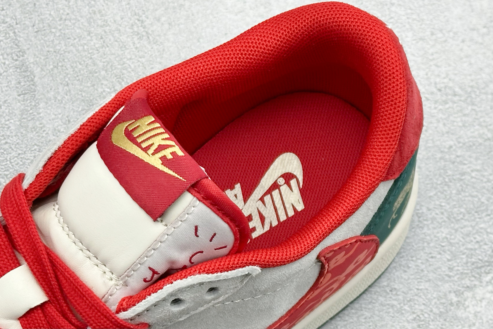 Air Jordan 1 Low AJ1 乔1 马年限定 高端定制 倒钩低帮复古篮球鞋 LX1988-801-Top High Quatity Cheap Sneakers Fashion Clothing Clothes Bags handbags Shoes of all Brand wholesale With The best Quality And Beautiful Price from China Factory Chinese suppliers wholesaler seller Air Jordan 1 Low AJ1 乔1 马年限定 高端定制 倒钩低帮复古篮球鞋 LX1988-801