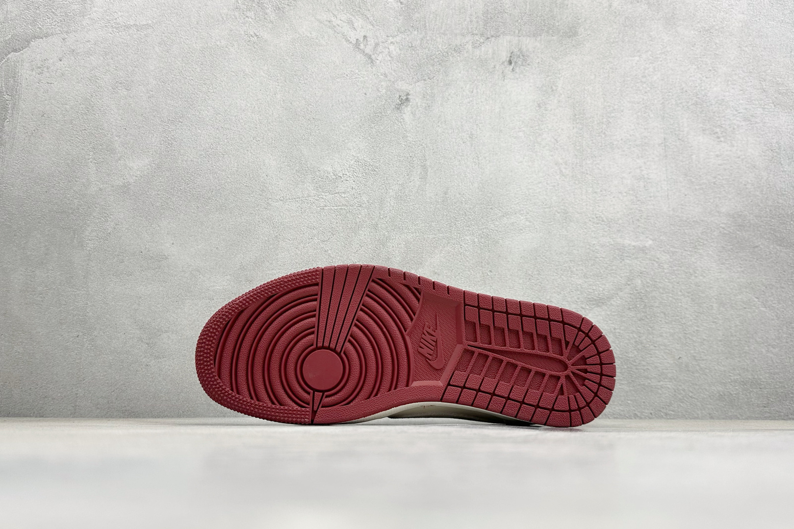 Air Jordan 1 Low AJ1 乔1 2026 马年限定 高端定制 倒钩低帮复古篮球鞋 SD6868-129-Top High Quatity Cheap Sneakers Fashion Clothing Clothes Bags handbags Shoes of all Brand wholesale With The best Quality And Beautiful Price from China Factory Chinese suppliers wholesaler seller Air Jordan 1 Low AJ1 乔1 2026 马年限定 高端定制 倒钩低帮复古篮球鞋 SD6868-129