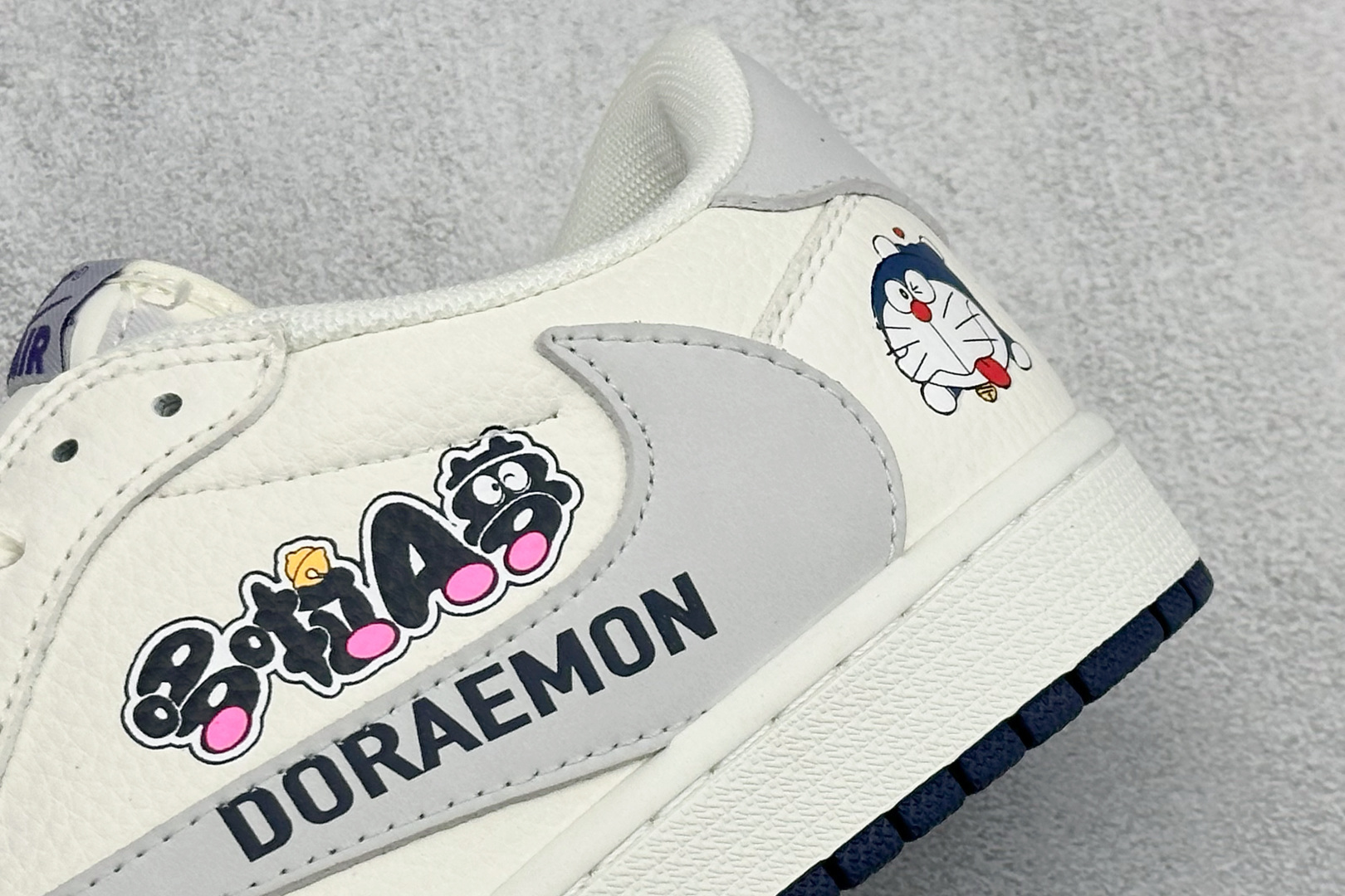 280 Air Jordan 1 Low AJ1 乔1 多啦A梦 倒钩高端定制 低帮复古篮球鞋 DZ2688-004-Chinese UA Cheap High Quatity Brand Clothes Bags handbags Sneakers wholesale wholesaler seller from China Factory suppliers Fashion Clothing Shoes best Quality Beautiful Price 280 Air Jordan 1 Low AJ1 乔1 多啦A梦 倒钩高端定制 低帮复古篮球鞋 DZ2688-004