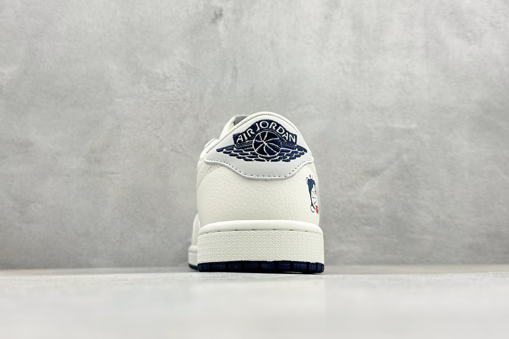 280 Air Jordan 1 Low AJ1 乔1 多啦A梦 倒钩高端定制 低帮复古篮球鞋 DZ2688-004-Chinese UA Cheap High Quatity Brand Clothes Bags handbags Sneakers wholesale wholesaler seller from China Factory suppliers Fashion Clothing Shoes best Quality Beautiful Price 280 Air Jordan 1 Low AJ1 乔1 多啦A梦 倒钩高端定制 低帮复古篮球鞋 DZ2688-004