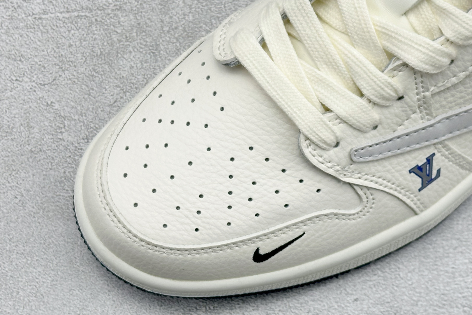 280 Air Jordan 1 Low AJ1 乔1 多啦A梦 倒钩高端定制 低帮复古篮球鞋 DZ2688-004-Chinese UA Cheap High Quatity Brand Clothes Bags handbags Sneakers wholesale wholesaler seller from China Factory suppliers Fashion Clothing Shoes best Quality Beautiful Price 280 Air Jordan 1 Low AJ1 乔1 多啦A梦 倒钩高端定制 低帮复古篮球鞋 DZ2688-004