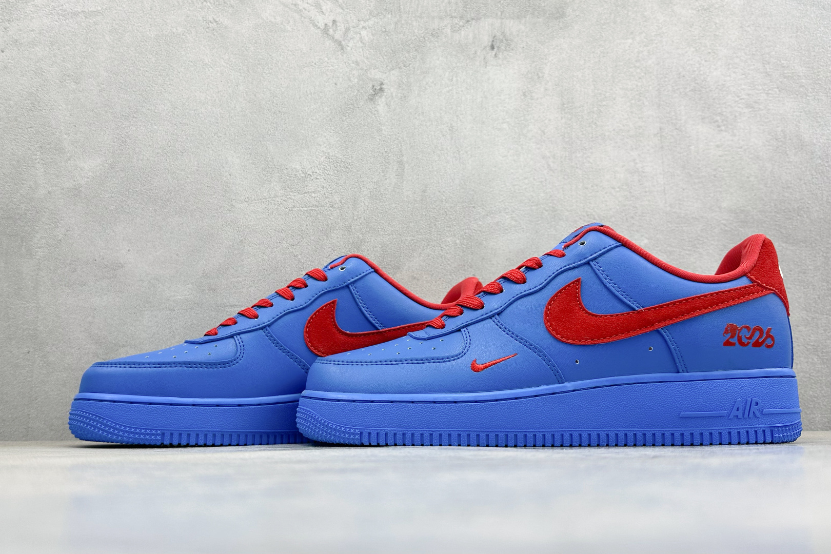 260 SC版Nike Air Force 1'07 Low 马年联名 蓝海焰红 空军一号低帮休闲板鞋 DF0188-128-Chinese UA Cheap High Quatity Brand Clothes Bags handbags Sneakers wholesale wholesaler seller from China Factory suppliers Fashion Clothing Shoes best Quality Beautiful Price 260 SC版Nike Air Force 1'07 Low 马年联名 蓝海焰红 空军一号低帮休闲板鞋 DF0188-128