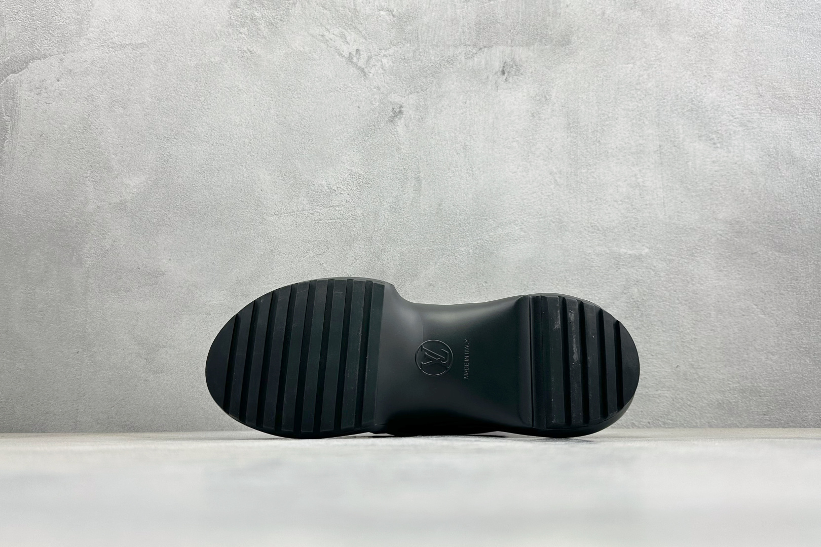 YSLOUIS VUITTON Archlight皮革时尚圆头系带 低帮 生活休闲鞋-Top High Quatity Cheap Sneakers Fashion Clothing Clothes Bags handbags Shoes of all Brand wholesale With The best Quality And Beautiful Price from China Factory Chinese suppliers wholesaler seller YSLOUIS VUITTON Archlight皮革时尚圆头系带 低帮 生活休闲鞋