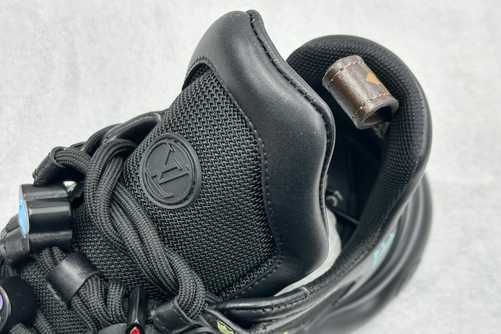 YSLOUIS VUITTON Archlight皮革时尚圆头系带 低帮 生活休闲鞋-Top High Quatity Cheap Sneakers Fashion Clothing Clothes Bags handbags Shoes of all Brand wholesale With The best Quality And Beautiful Price from China Factory Chinese suppliers wholesaler seller YSLOUIS VUITTON Archlight皮革时尚圆头系带 低帮 生活休闲鞋