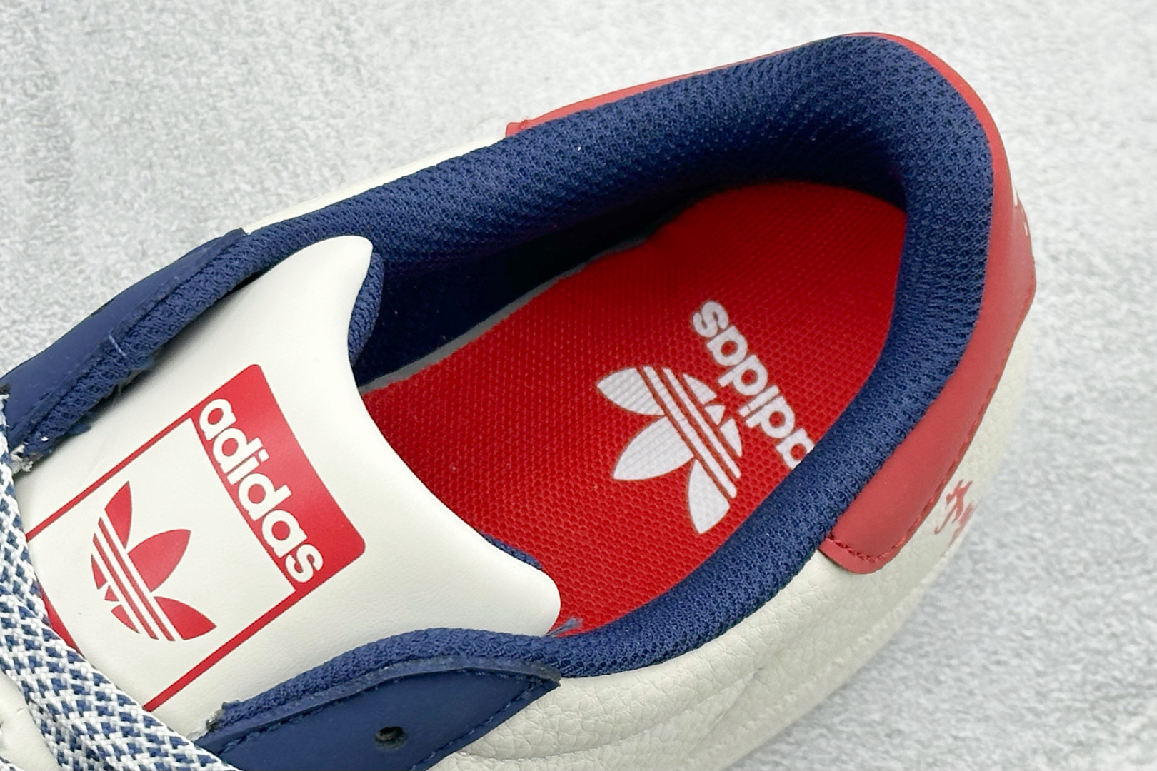 AD Originals Super马年限定 贝壳头板鞋 SD6829-Top High Quatity Cheap Sneakers Fashion Clothing Clothes Bags handbags Shoes of all Brand wholesale With The best Quality And Beautiful Price from China Factory Chinese suppliers wholesaler seller AD Originals Super马年限定 贝壳头板鞋 SD6829
