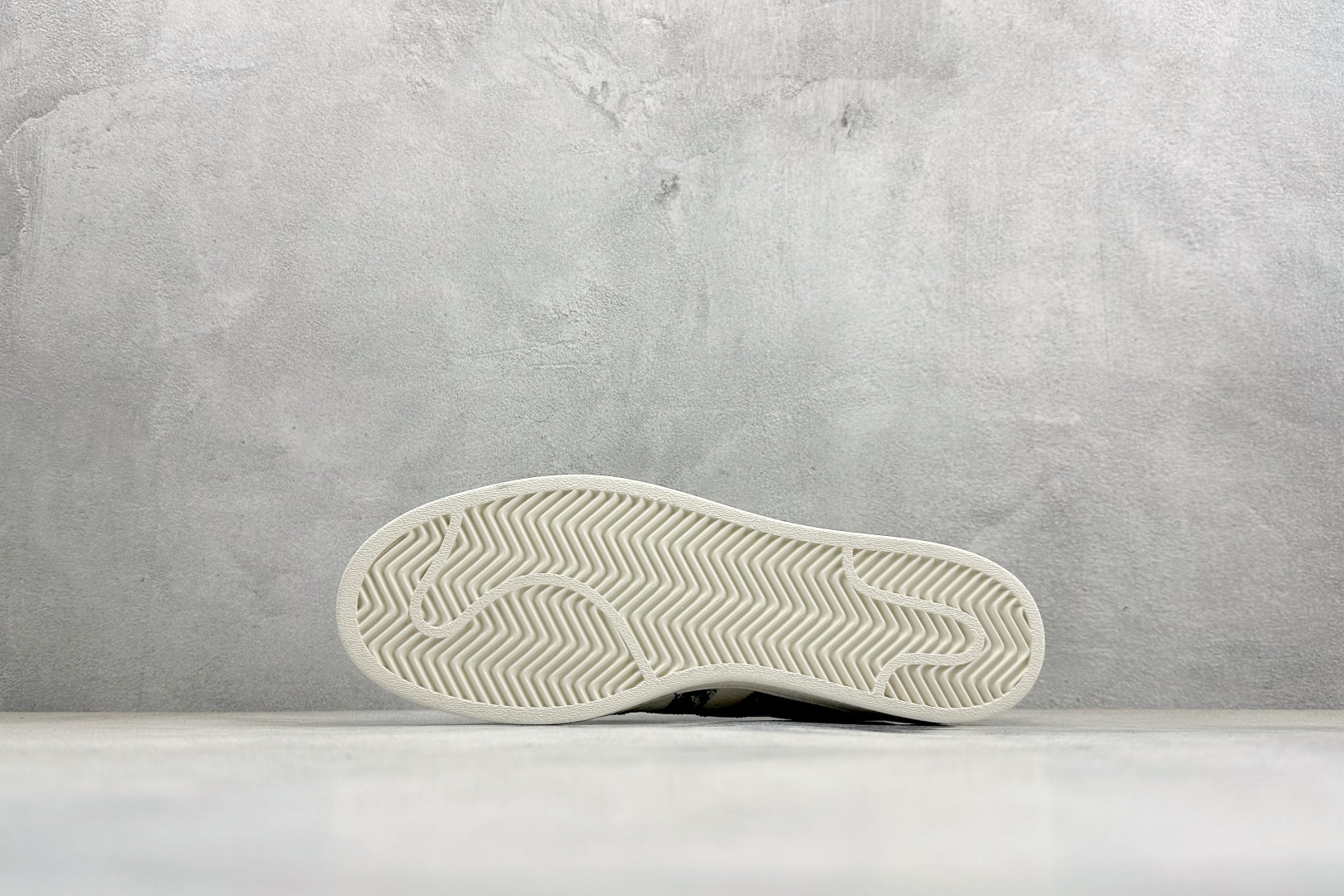 AD Originals Super马年限定 贝壳头板鞋 SD6829-Top High Quatity Cheap Sneakers Fashion Clothing Clothes Bags handbags Shoes of all Brand wholesale With The best Quality And Beautiful Price from China Factory Chinese suppliers wholesaler seller AD Originals Super马年限定 贝壳头板鞋 SD6829