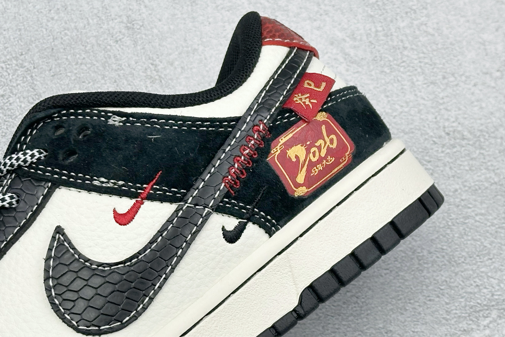 260 Nike Dunk Low Retro 马年限定 周年高端定制 低帮休闲板鞋 YX5066-C92-Chinese UA Cheap High Quatity Brand Clothes Bags handbags Sneakers wholesale wholesaler seller from China Factory suppliers Fashion Clothing Shoes best Quality Beautiful Price 260 Nike Dunk Low Retro 马年限定 周年高端定制 低帮休闲板鞋 YX5066-C92