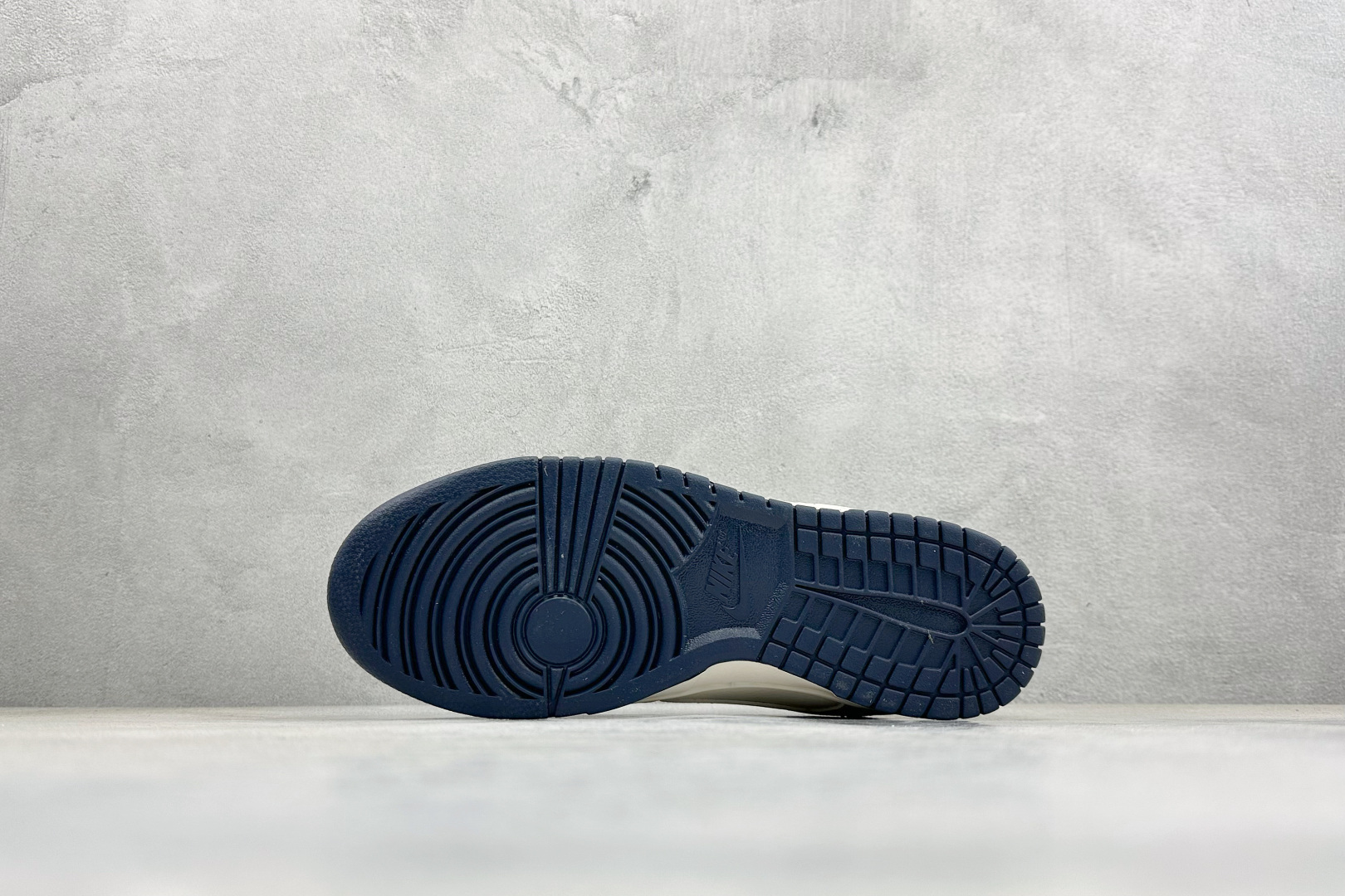 Nike Dunk Low Retro 马年限定 周年高端定制 低帮休闲板鞋 JY6988-134-Top High Quatity Cheap Sneakers Fashion Clothing Clothes Bags handbags Shoes of all Brand wholesale With The best Quality And Beautiful Price from China Factory Chinese suppliers wholesaler seller Nike Dunk Low Retro 马年限定 周年高端定制 低帮休闲板鞋 JY6988-134