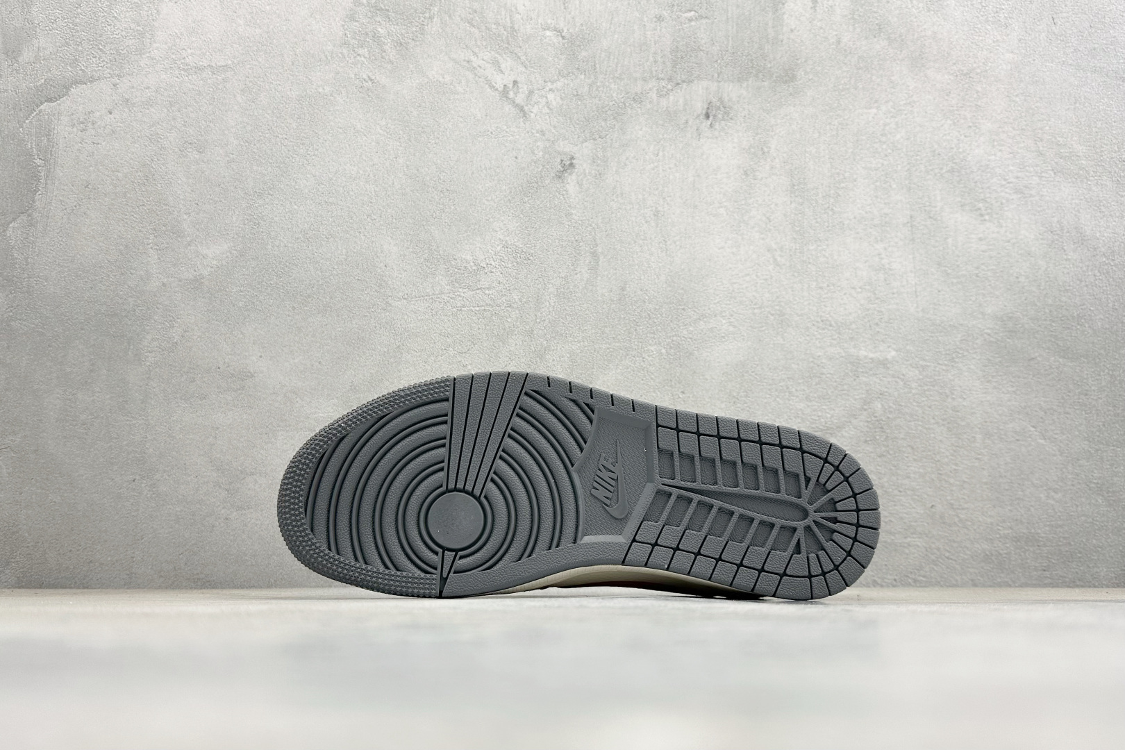 Air Jordan 1 Low AJ1 乔1 马年限定 高端定制 倒钩低帮复古篮球鞋 LX1988-809-Top High Quatity Cheap Sneakers Fashion Clothing Clothes Bags handbags Shoes of all Brand wholesale With The best Quality And Beautiful Price from China Factory Chinese suppliers wholesaler seller Air Jordan 1 Low AJ1 乔1 马年限定 高端定制 倒钩低帮复古篮球鞋 LX1988-809