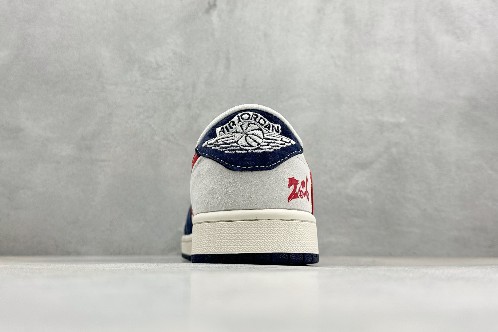 260 Air Jordan 1 Low AJ1 乔1 马年限定 高端定制 倒钩低帮复古篮球鞋 SD6868-121-Chinese UA Cheap High Quatity Brand Clothes Bags handbags Sneakers wholesale wholesaler seller from China Factory suppliers Fashion Clothing Shoes best Quality Beautiful Price 260 Air Jordan 1 Low AJ1 乔1 马年限定 高端定制 倒钩低帮复古篮球鞋 SD6868-121