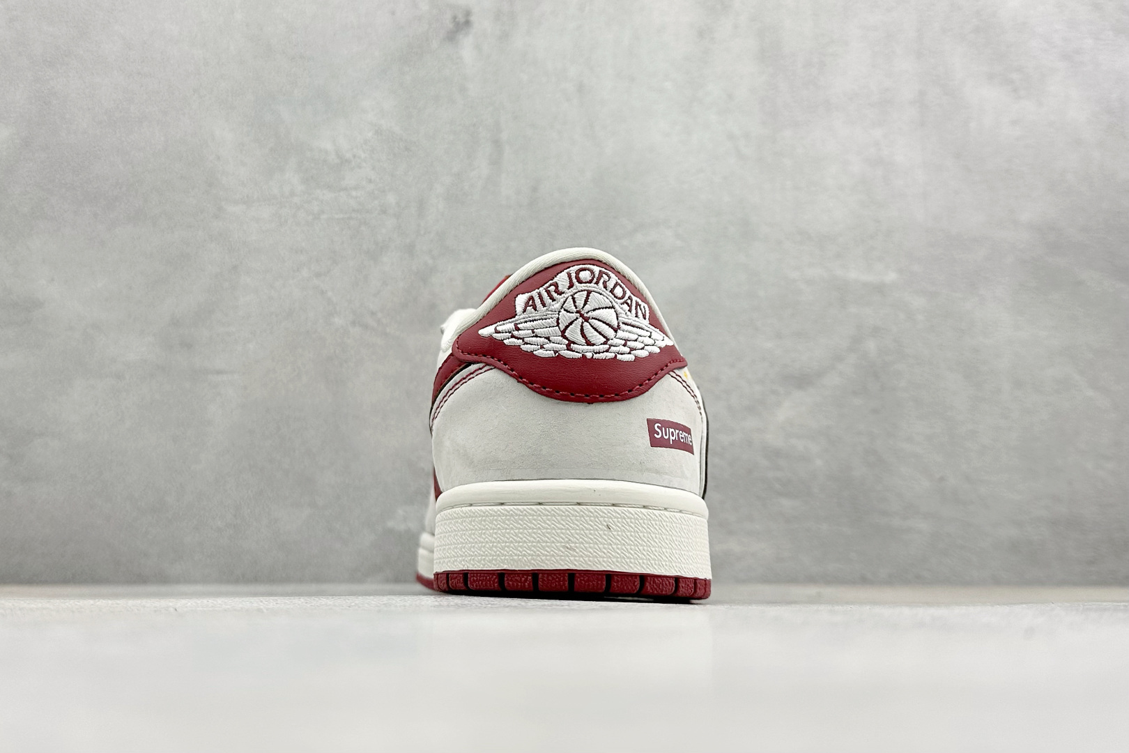 Air Jordan 1 Low AJ1 乔1 马年限定 高端定制 倒钩低帮复古篮球鞋 JW1188-180-Top High Quatity Cheap Sneakers Fashion Clothing Clothes Bags handbags Shoes of all Brand wholesale With The best Quality And Beautiful Price from China Factory Chinese suppliers wholesaler seller Air Jordan 1 Low AJ1 乔1 马年限定 高端定制 倒钩低帮复古篮球鞋 JW1188-180
