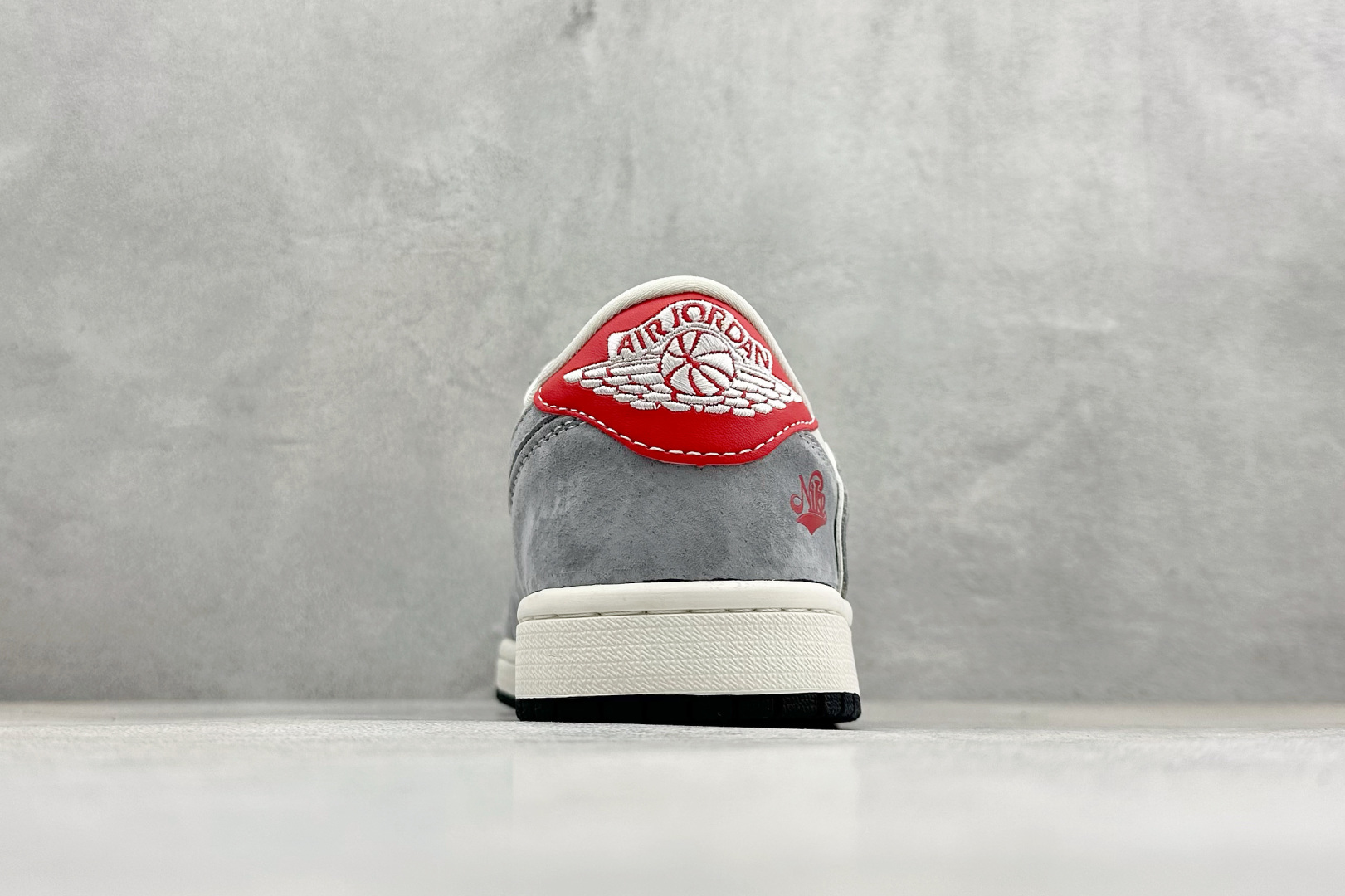 260 Air Jordan 1 Low AJ1 乔1 2026马年限定 高端定制 倒钩低帮复古篮球鞋 JW1188-179