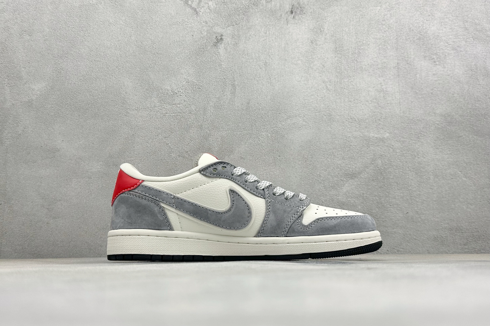 260 Air Jordan 1 Low AJ1 乔1 2026马年限定 高端定制 倒钩低帮复古篮球鞋 JW1188-179
