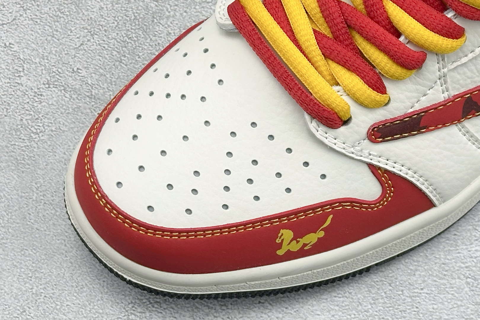 Air Jordan 1 Low AJ1 乔1 马年限定 高端定制 倒钩低帮复古篮球鞋 XA2001-907