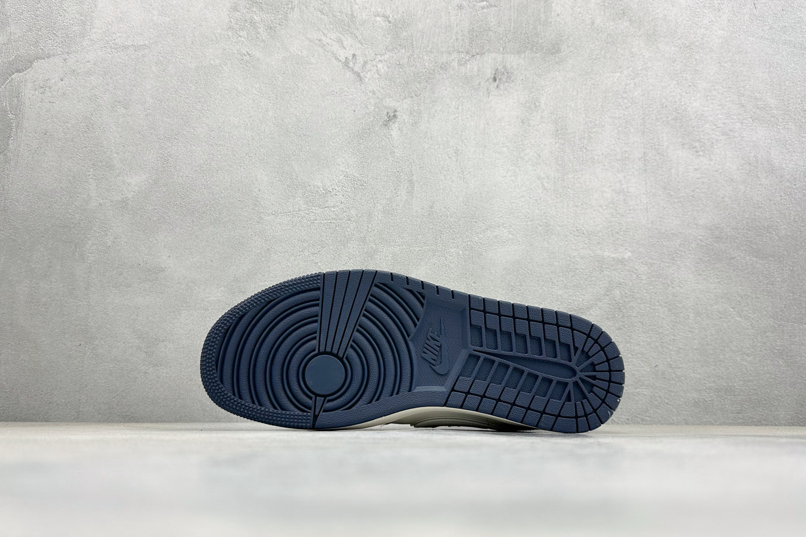 Air Jordan 1 Low AJ1 乔1 LV联名 高端定制 低帮复古篮球鞋 YX5066-389