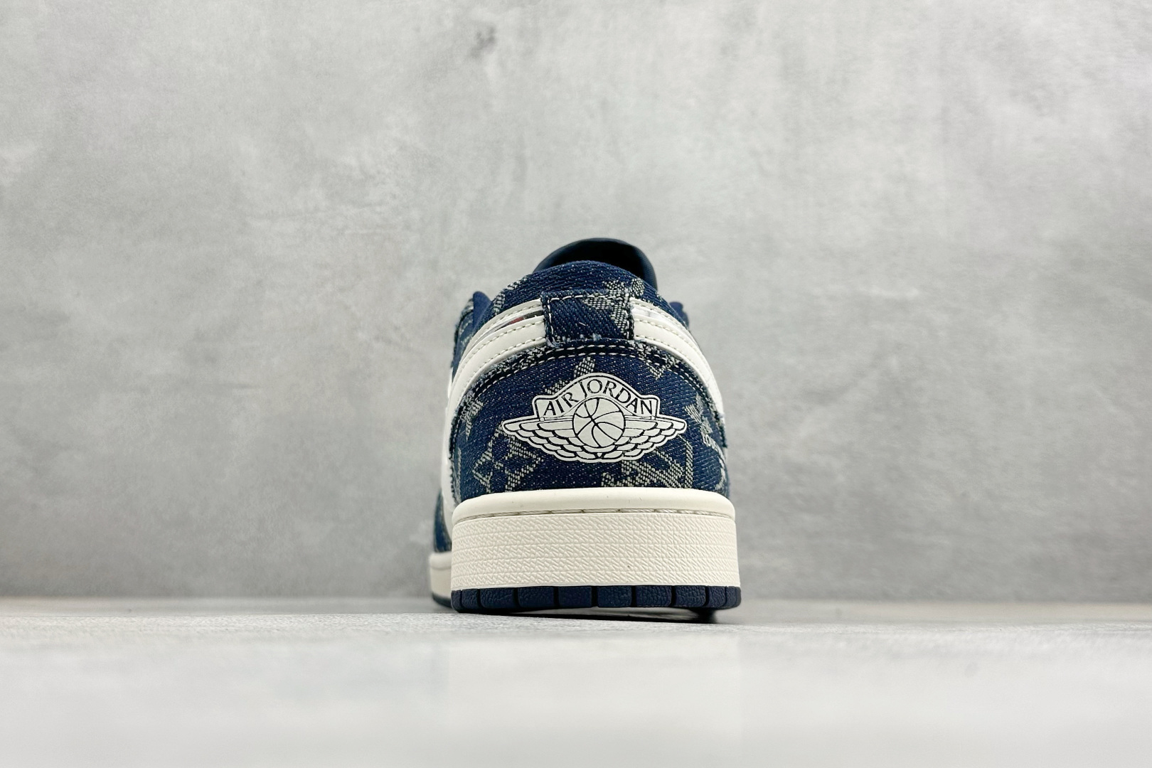Air Jordan 1 Low AJ1 乔1 LV联名 高端定制 低帮复古篮球鞋 YX5066-389