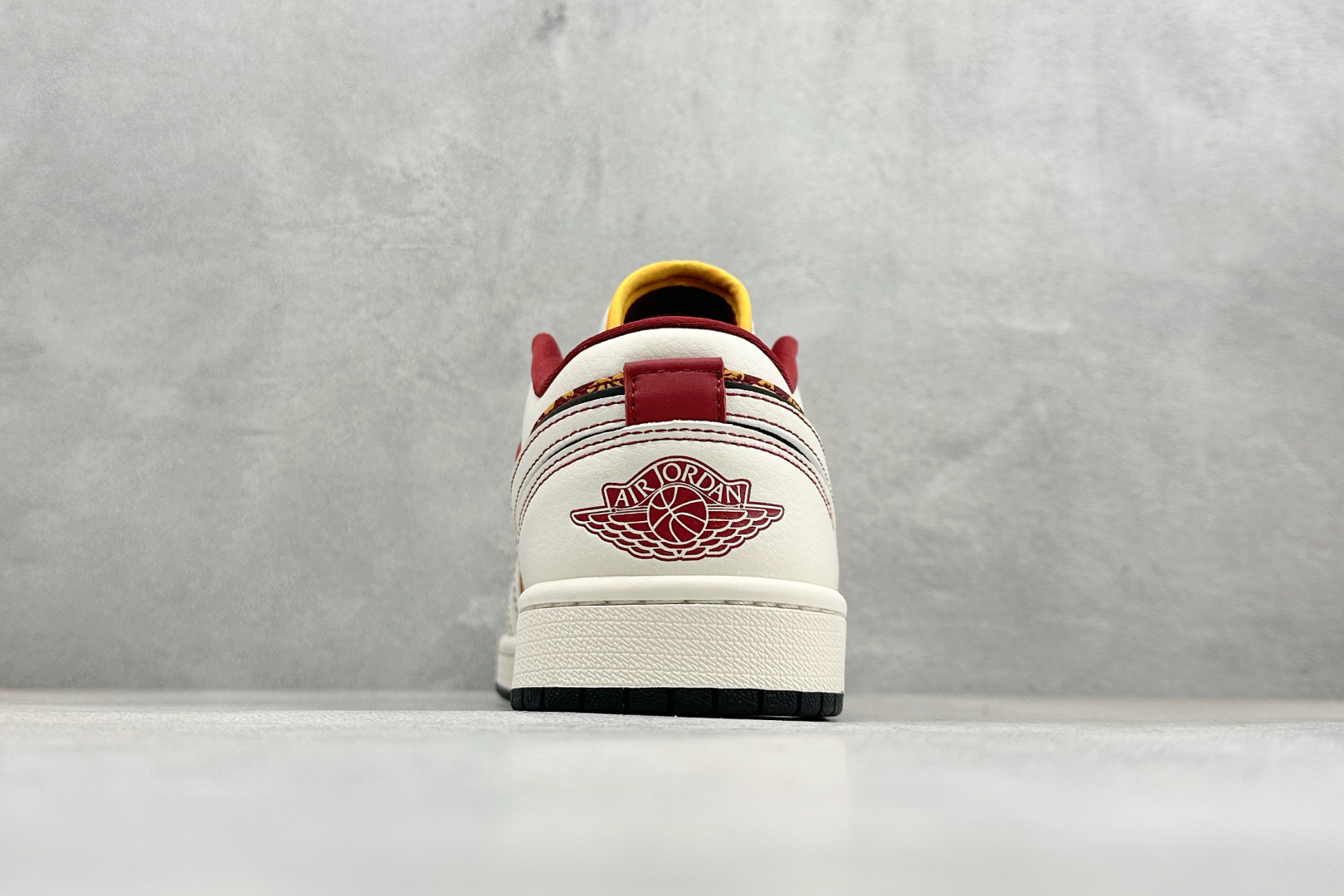 Air Jordan 1 Low AJ1 乔1 马年限定 高端定制 低帮复古篮球鞋 XT6998-119