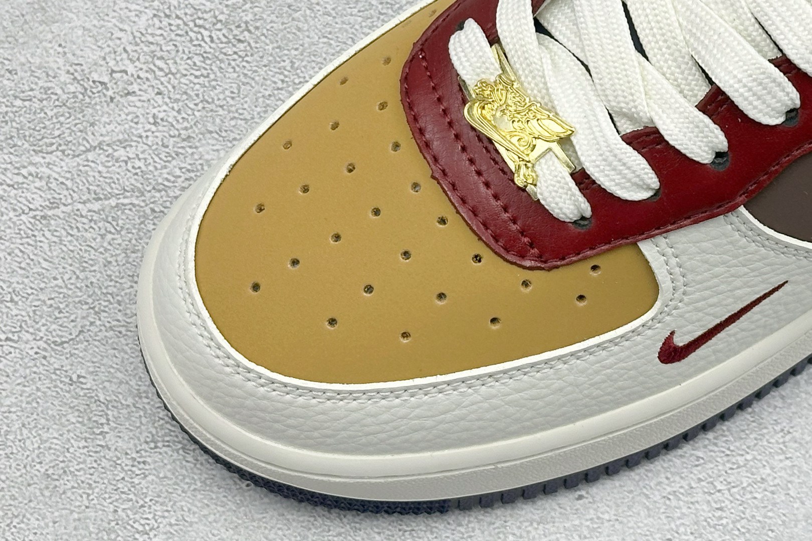SC版Nike Air Force 1'07 Low 马年限定 瑞彩祥云金纹 空军一号低帮休闲板鞋 NH0601-535-Top High Quatity Cheap Sneakers Fashion Clothing Clothes Bags handbags Shoes of all Brand wholesale With The best Quality And Beautiful Price from China Factory Chinese suppliers wholesaler seller SC版Nike Air Force 1'07 Low 马年限定 瑞彩祥云金纹 空军一号低帮休闲板鞋 NH0601-535