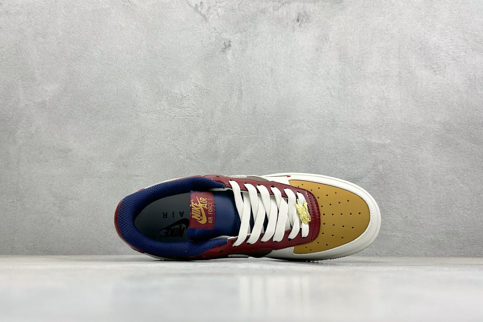 SC版Nike Air Force 1'07 Low 马年限定 瑞彩祥云金纹 空军一号低帮休闲板鞋 NH0601-535-Top High Quatity Cheap Sneakers Fashion Clothing Clothes Bags handbags Shoes of all Brand wholesale With The best Quality And Beautiful Price from China Factory Chinese suppliers wholesaler seller SC版Nike Air Force 1'07 Low 马年限定 瑞彩祥云金纹 空军一号低帮休闲板鞋 NH0601-535