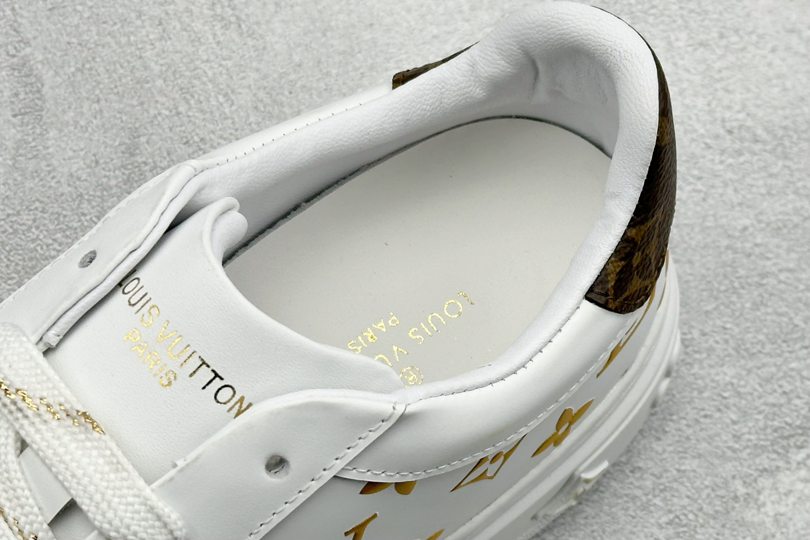 450 YS广奢高端LouisVuittonNewArrival系列 LVTimeOut情侣小白鞋 小-Chinese UA Cheap High Quatity Brand Clothes Bags handbags Sneakers wholesale wholesaler seller from China Factory suppliers Fashion Clothing Shoes best Quality Beautiful Price 450 YS广奢高端LouisVuittonNewArrival系列 LVTimeOut情侣小白鞋 小