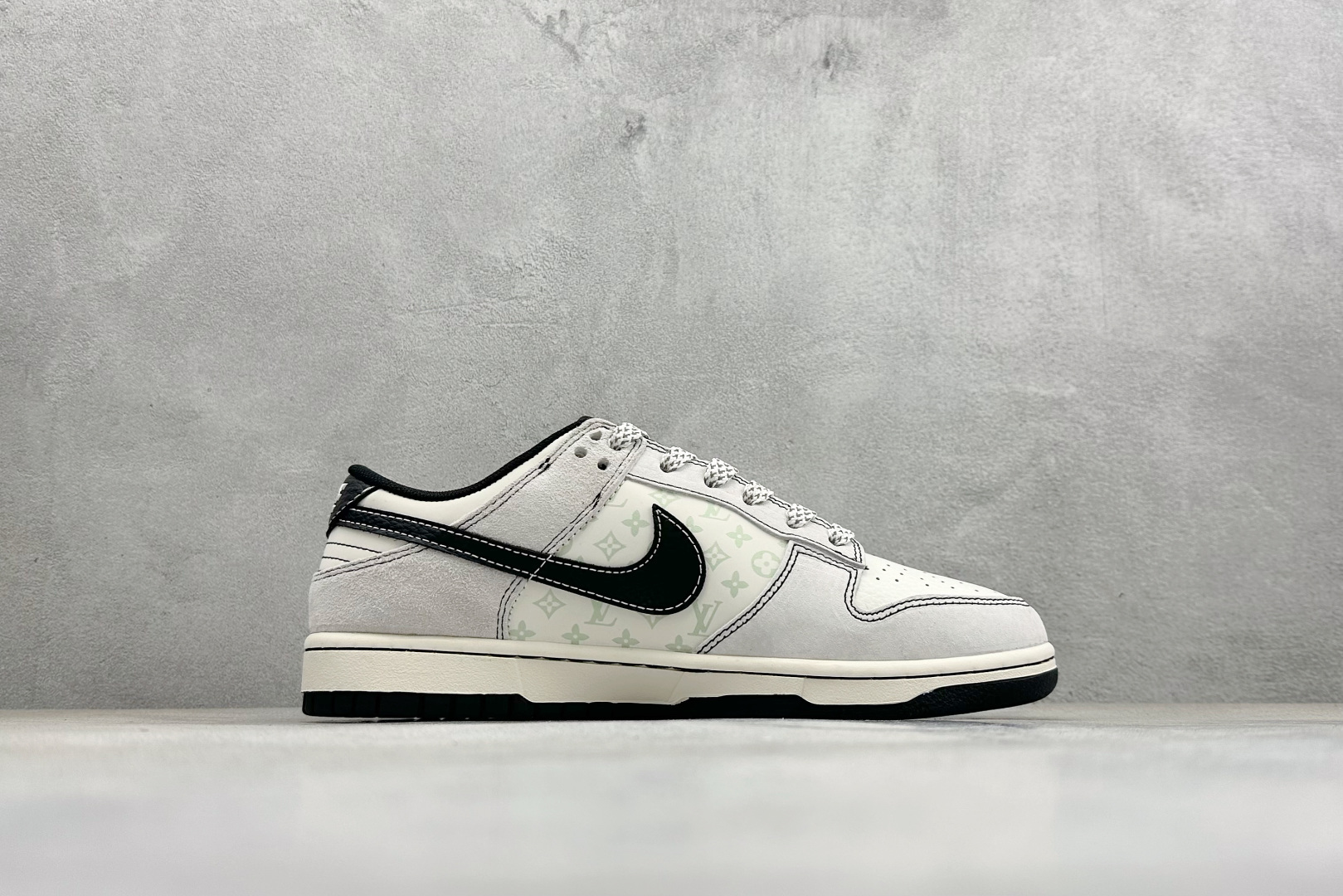 Nike Dunk Low x Louis Vuitton 联名定制款 YX5066-390-Top High Quatity Cheap Sneakers Fashion Clothing Clothes Bags handbags Shoes of all Brand wholesale With The best Quality And Beautiful Price from China Factory Chinese suppliers wholesaler seller Nike Dunk Low x Louis Vuitton 联名定制款 YX5066-390