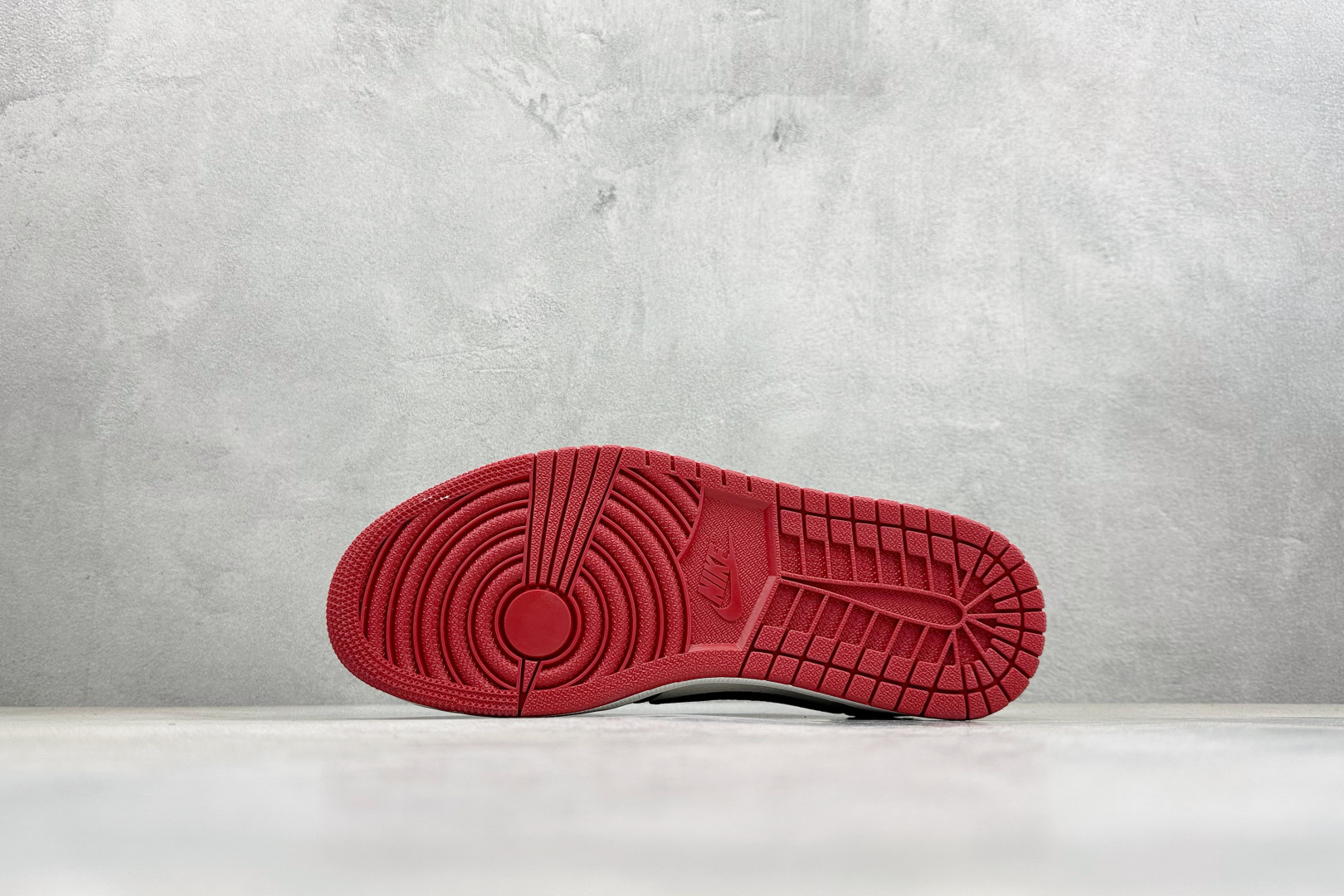 Air Jordan 1 Low AJ1 乔1 2026 马年限定 高端定制 低帮倒钩复古篮球鞋 DZ2688-109-Top High Quatity Cheap Sneakers Fashion Clothing Clothes Bags handbags Shoes of all Brand wholesale With The best Quality And Beautiful Price from China Factory Chinese suppliers wholesaler seller Air Jordan 1 Low AJ1 乔1 2026 马年限定 高端定制 低帮倒钩复古篮球鞋 DZ2688-109