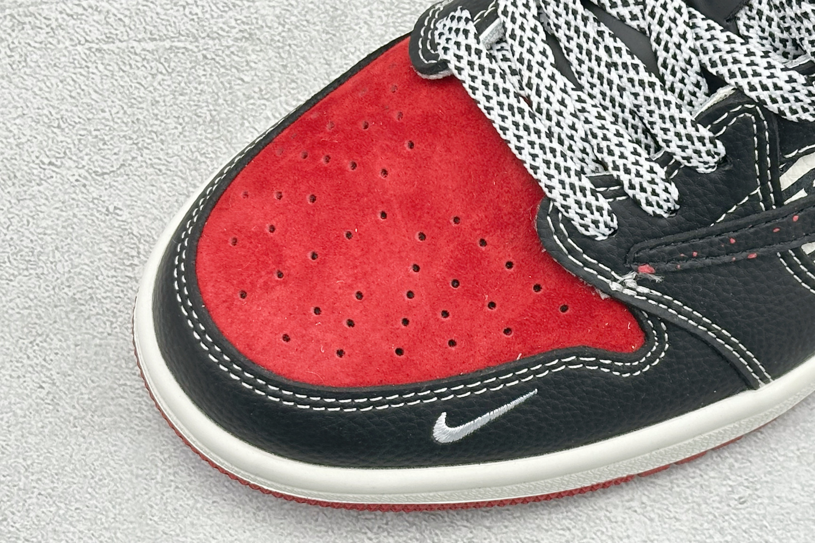 Air Jordan 1 Low AJ1 乔1 2026 马年限定 高端定制 低帮倒钩复古篮球鞋 DZ2688-109-Top High Quatity Cheap Sneakers Fashion Clothing Clothes Bags handbags Shoes of all Brand wholesale With The best Quality And Beautiful Price from China Factory Chinese suppliers wholesaler seller Air Jordan 1 Low AJ1 乔1 2026 马年限定 高端定制 低帮倒钩复古篮球鞋 DZ2688-109