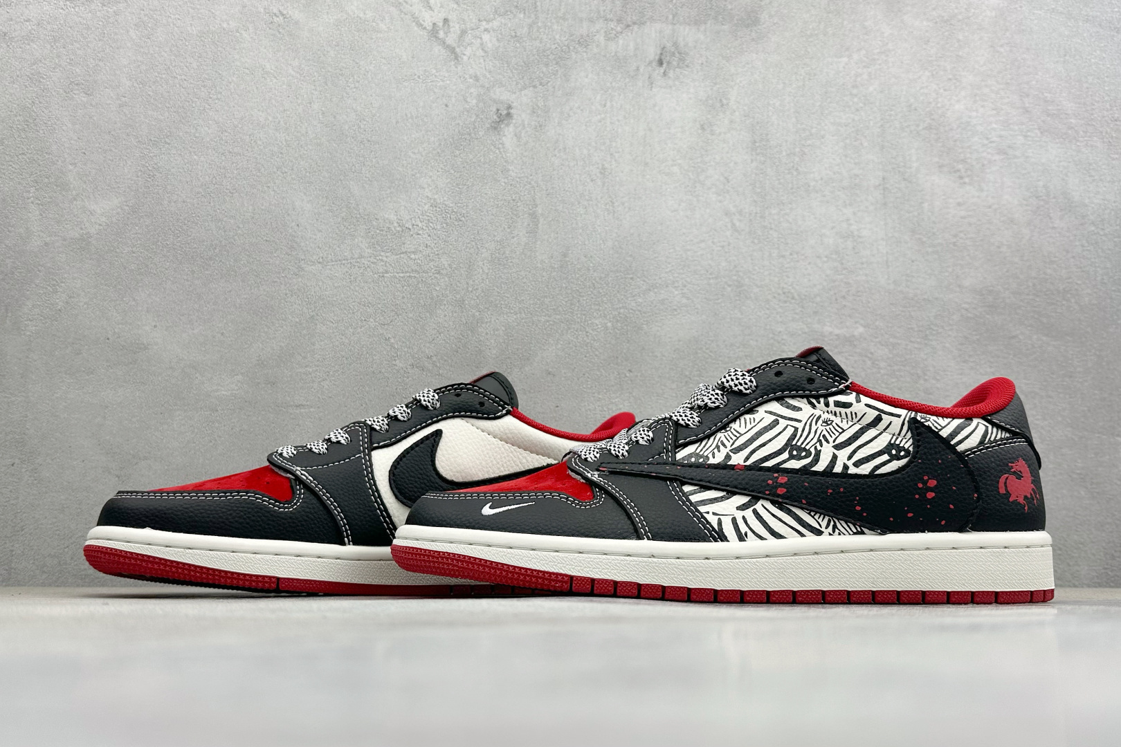 Air Jordan 1 Low AJ1 乔1 2026 马年限定 高端定制 低帮倒钩复古篮球鞋 DZ2688-109-Top High Quatity Cheap Sneakers Fashion Clothing Clothes Bags handbags Shoes of all Brand wholesale With The best Quality And Beautiful Price from China Factory Chinese suppliers wholesaler seller Air Jordan 1 Low AJ1 乔1 2026 马年限定 高端定制 低帮倒钩复古篮球鞋 DZ2688-109