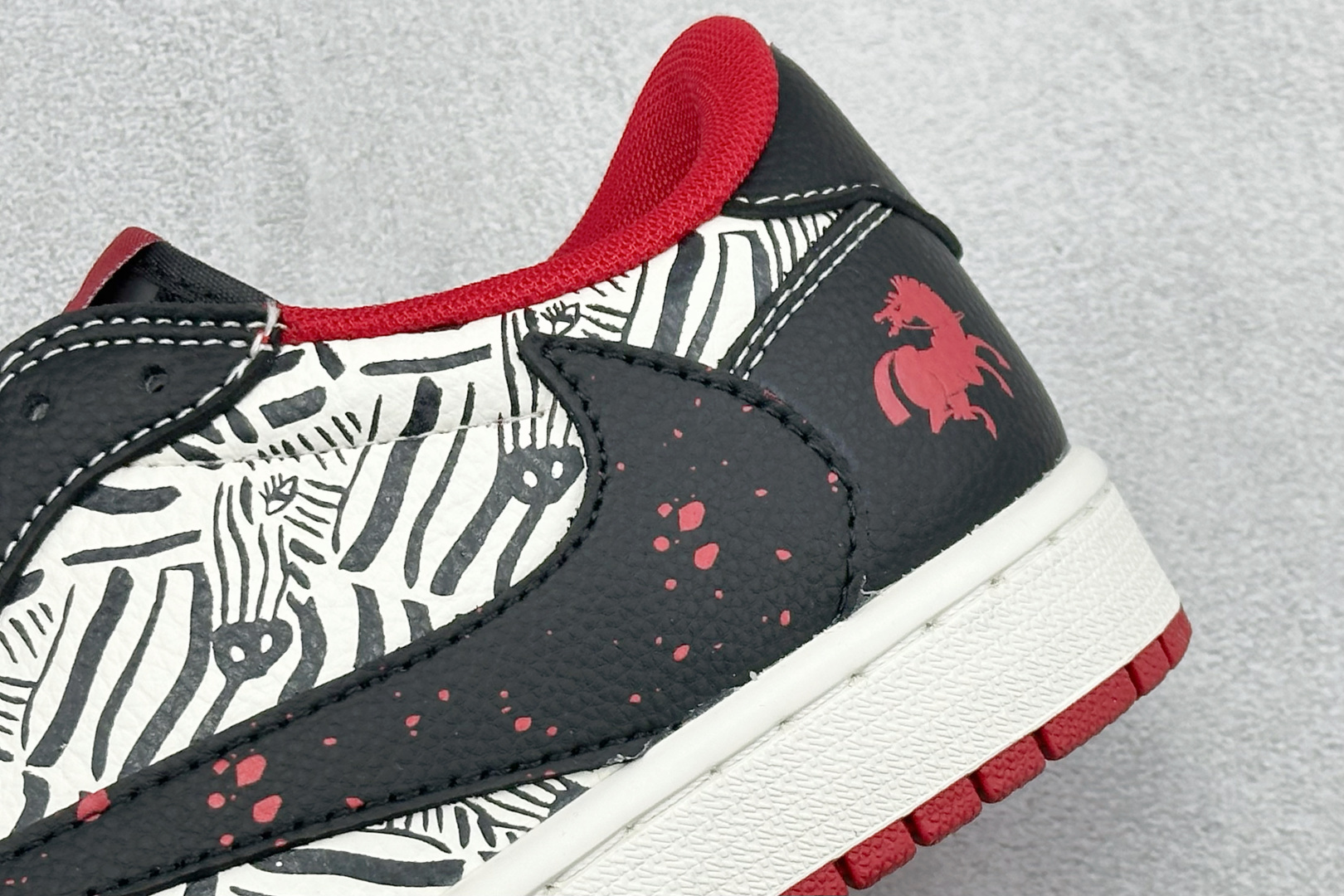 Air Jordan 1 Low AJ1 乔1 2026 马年限定 高端定制 低帮倒钩复古篮球鞋 DZ2688-109-Top High Quatity Cheap Sneakers Fashion Clothing Clothes Bags handbags Shoes of all Brand wholesale With The best Quality And Beautiful Price from China Factory Chinese suppliers wholesaler seller Air Jordan 1 Low AJ1 乔1 2026 马年限定 高端定制 低帮倒钩复古篮球鞋 DZ2688-109