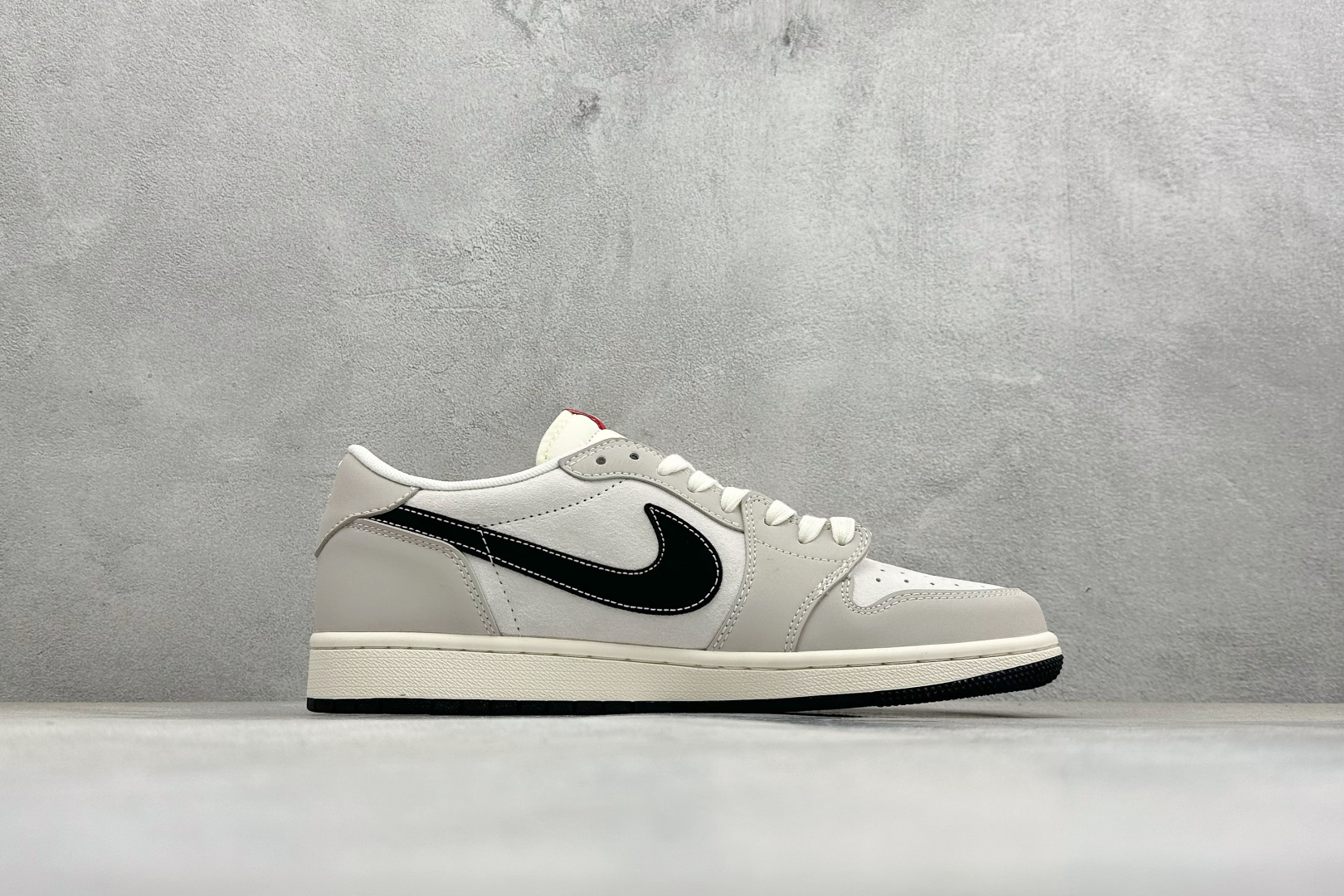 Air Jordan 1 Low AJ1 乔1 2026 马年限定 高端定制 低帮倒钩复古篮球鞋 JJ2508-107-Top High Quatity Cheap Sneakers Fashion Clothing Clothes Bags handbags Shoes of all Brand wholesale With The best Quality And Beautiful Price from China Factory Chinese suppliers wholesaler seller Air Jordan 1 Low AJ1 乔1 2026 马年限定 高端定制 低帮倒钩复古篮球鞋 JJ2508-107