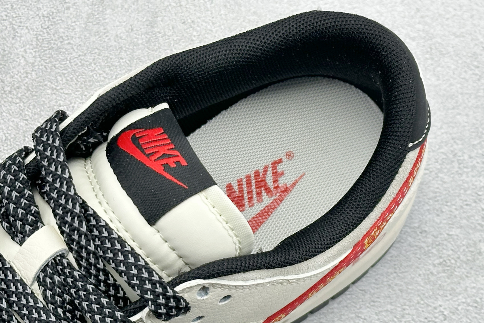 Nike Dunk Low Retro 马年限定 周年高端定制 低帮休闲板鞋 SD6868-115 Nike Dunk Low Retro 马年限定 周年高端定制 低帮休闲板鞋 SD6868-115