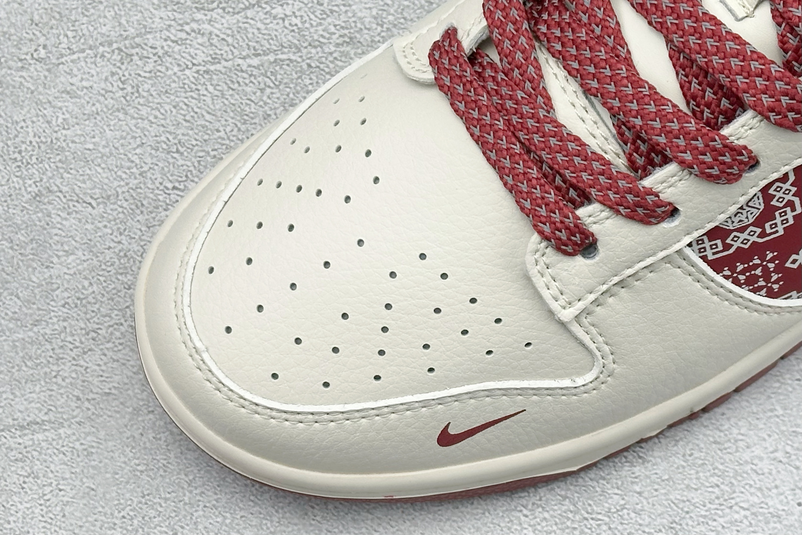 Nike Dunk Low Retro 马年限定 周年高端定制 低帮休闲板鞋 XT6998-125-Top High Quatity Cheap Sneakers Fashion Clothing Clothes Bags handbags Shoes of all Brand wholesale With The best Quality And Beautiful Price from China Factory Chinese suppliers wholesaler seller Nike Dunk Low Retro 马年限定 周年高端定制 低帮休闲板鞋 XT6998-125