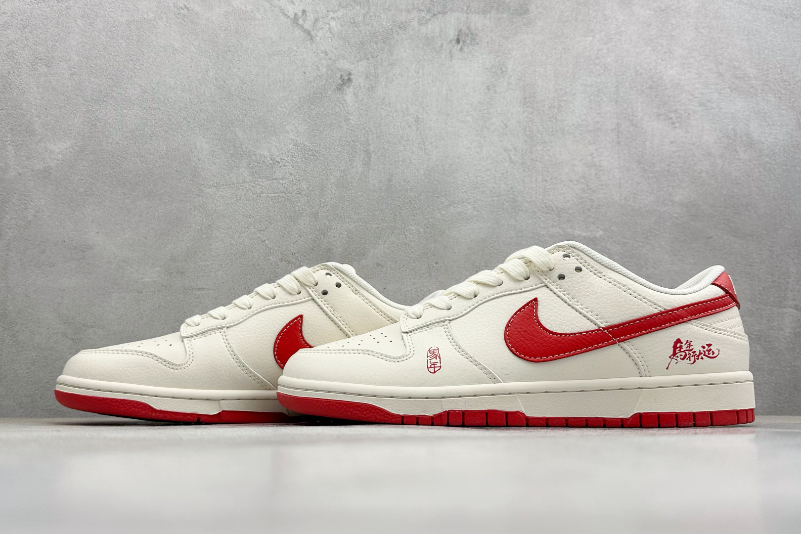 Nike Dunk Low Retro 马年限定 周年高端定制 低帮休闲板鞋 QW5288-100-Top High Quatity Cheap Sneakers Fashion Clothing Clothes Bags handbags Shoes of all Brand wholesale With The best Quality And Beautiful Price from China Factory Chinese suppliers wholesaler seller Nike Dunk Low Retro 马年限定 周年高端定制 低帮休闲板鞋 QW5288-100