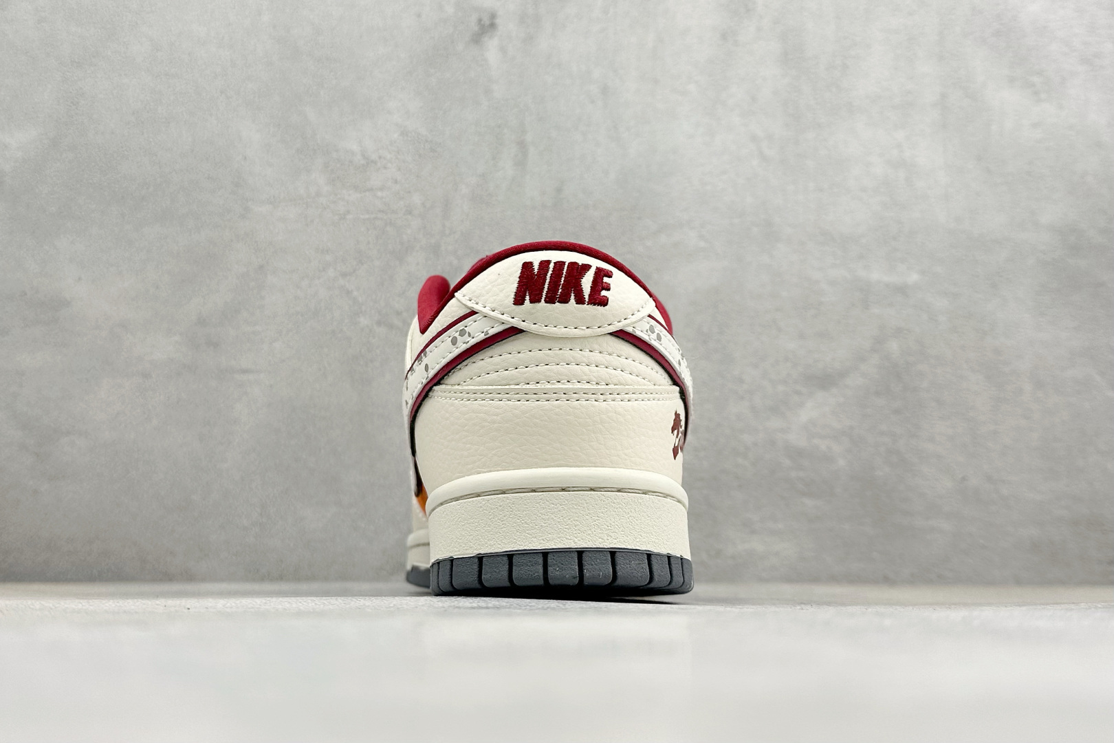 Nike Dunk Low Retro 马年限定2026 周年高端定制 低帮休闲板鞋 MN1688-116