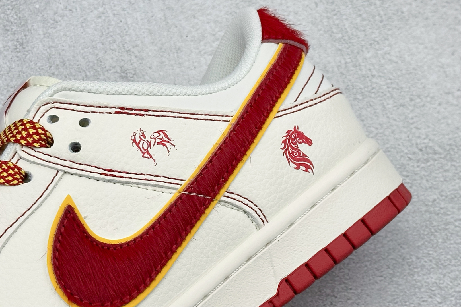Nike Dunk Low Retro 马年限定 周年高端定制 低帮休闲板鞋 JY6988-131-Top High Quatity Cheap Sneakers Fashion Clothing Clothes Bags handbags Shoes of all Brand wholesale With The best Quality And Beautiful Price from China Factory Chinese suppliers wholesaler seller Nike Dunk Low Retro 马年限定 周年高端定制 低帮休闲板鞋 JY6988-131