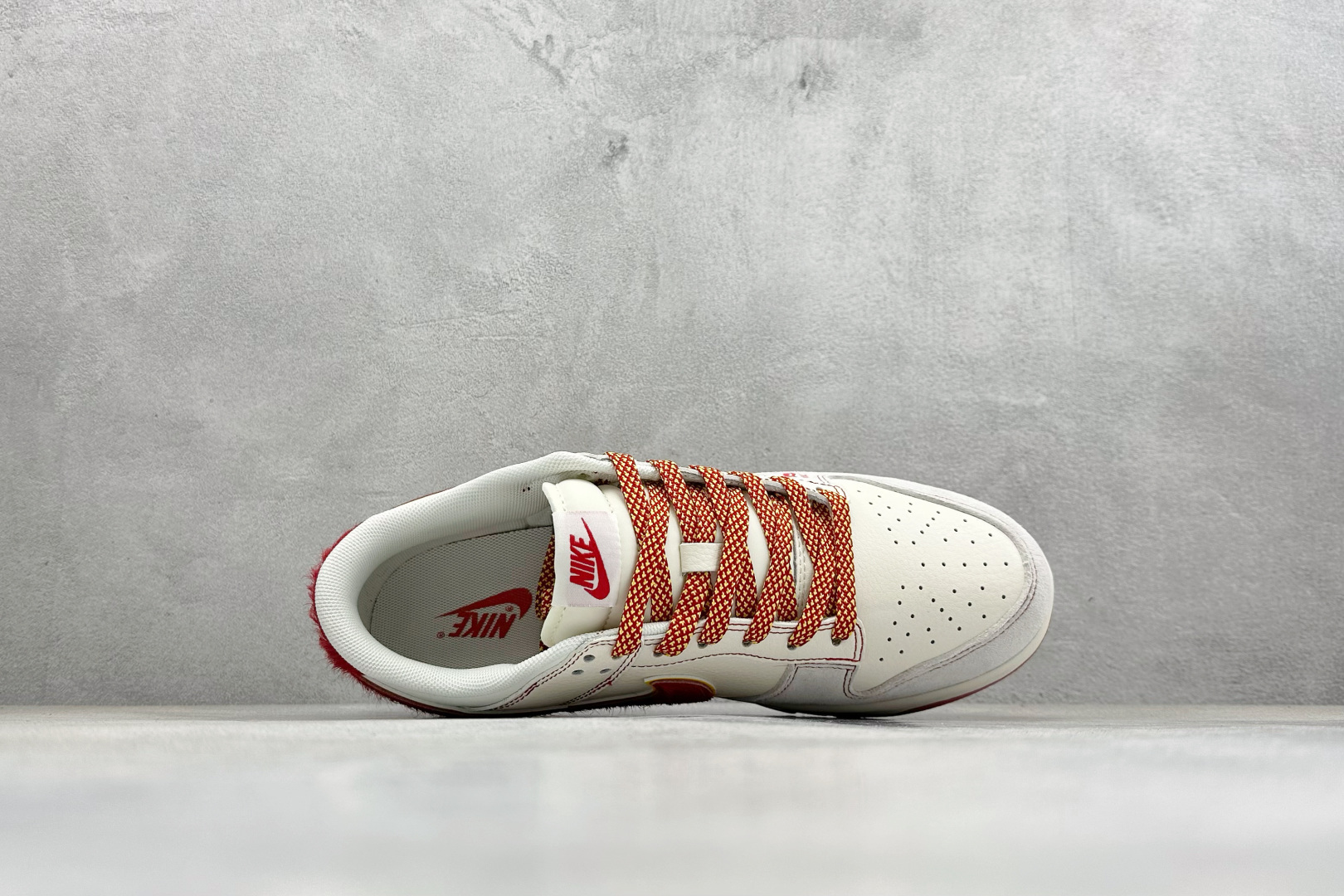 Nike Dunk Low Retro 马年限定 周年高端定制 低帮休闲板鞋 JY6988-131-Top High Quatity Cheap Sneakers Fashion Clothing Clothes Bags handbags Shoes of all Brand wholesale With The best Quality And Beautiful Price from China Factory Chinese suppliers wholesaler seller Nike Dunk Low Retro 马年限定 周年高端定制 低帮休闲板鞋 JY6988-131