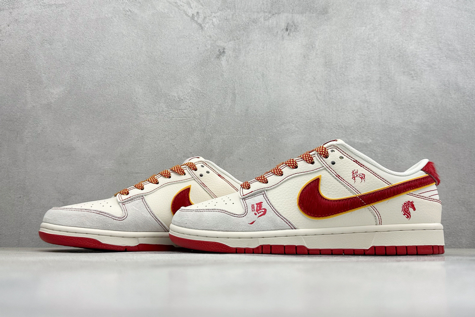 Nike Dunk Low Retro 马年限定 周年高端定制 低帮休闲板鞋 JY6988-131-Top High Quatity Cheap Sneakers Fashion Clothing Clothes Bags handbags Shoes of all Brand wholesale With The best Quality And Beautiful Price from China Factory Chinese suppliers wholesaler seller Nike Dunk Low Retro 马年限定 周年高端定制 低帮休闲板鞋 JY6988-131