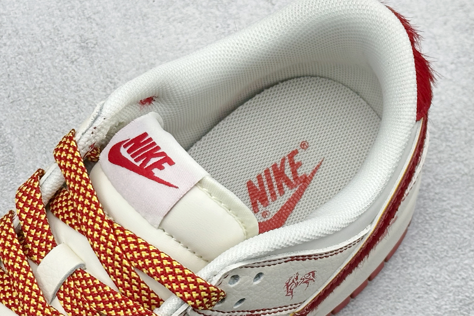 Nike Dunk Low Retro 马年限定 周年高端定制 低帮休闲板鞋 JY6988-131-Top High Quatity Cheap Sneakers Fashion Clothing Clothes Bags handbags Shoes of all Brand wholesale With The best Quality And Beautiful Price from China Factory Chinese suppliers wholesaler seller Nike Dunk Low Retro 马年限定 周年高端定制 低帮休闲板鞋 JY6988-131