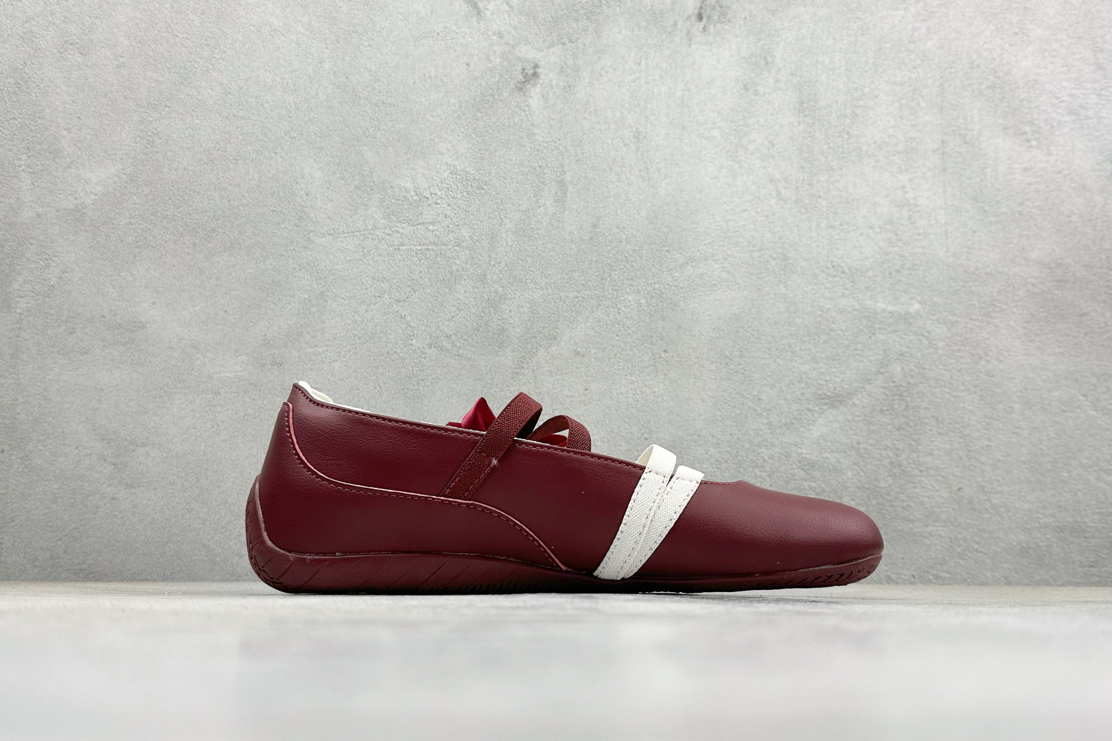 XS版 PuMa Speedcat 舒适百搭低帮 玛丽珍芭蕾鞋 408709-02-Top High Quatity Cheap Sneakers Fashion Clothing Clothes Bags handbags Shoes of all Brand wholesale With The best Quality And Beautiful Price from China Factory Chinese suppliers wholesaler seller XS版 PuMa Speedcat 舒适百搭低帮 玛丽珍芭蕾鞋 408709-02
