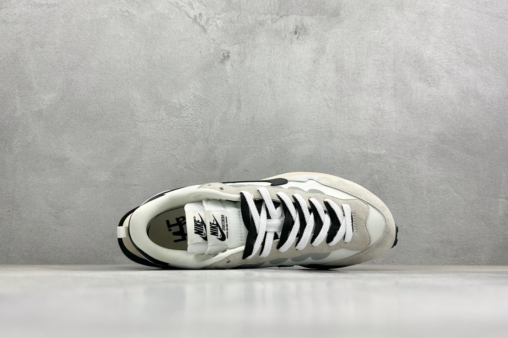 260 S版Sacai x Nike VaporWaffle 华夫3.0圆头舒适低帮生活休闲鞋 DD1875-101-Chinese UA Cheap High Quatity Brand Clothes Bags handbags Sneakers wholesale wholesaler seller from China Factory suppliers Fashion Clothing Shoes best Quality Beautiful Price 260 S版Sacai x Nike VaporWaffle 华夫3.0圆头舒适低帮生活休闲鞋 DD1875-101