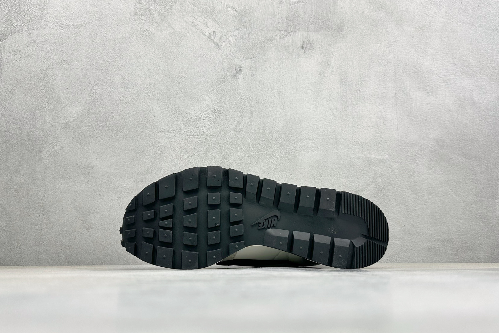 260 S版Sacai x Nike VaporWaffle 华夫3.0圆头舒适低帮生活休闲鞋 DD1875-101-Chinese UA Cheap High Quatity Brand Clothes Bags handbags Sneakers wholesale wholesaler seller from China Factory suppliers Fashion Clothing Shoes best Quality Beautiful Price 260 S版Sacai x Nike VaporWaffle 华夫3.0圆头舒适低帮生活休闲鞋 DD1875-101