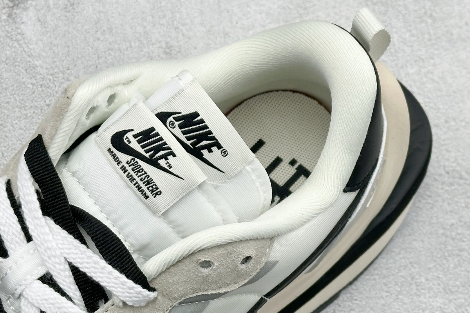 260 S版Sacai x Nike VaporWaffle 华夫3.0圆头舒适低帮生活休闲鞋 DD1875-101-Chinese UA Cheap High Quatity Brand Clothes Bags handbags Sneakers wholesale wholesaler seller from China Factory suppliers Fashion Clothing Shoes best Quality Beautiful Price 260 S版Sacai x Nike VaporWaffle 华夫3.0圆头舒适低帮生活休闲鞋 DD1875-101