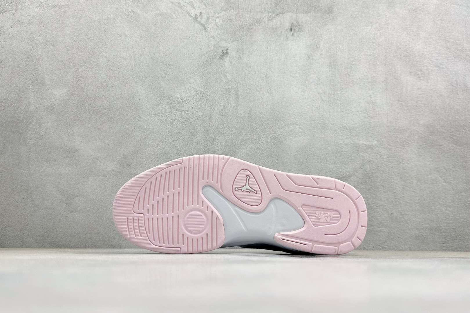 200 K版Nike Jordan Stadium 90 低帮复古运动篮球鞋 Jordan 又出「合体鞋」 HQ1193-141-Chinese UA Cheap High Quatity Brand Clothes Bags handbags Sneakers wholesale wholesaler seller from China Factory suppliers Fashion Clothing Shoes best Quality Beautiful Price 200 K版Nike Jordan Stadium 90 低帮复古运动篮球鞋 Jordan 又出「合体鞋」 HQ1193-141