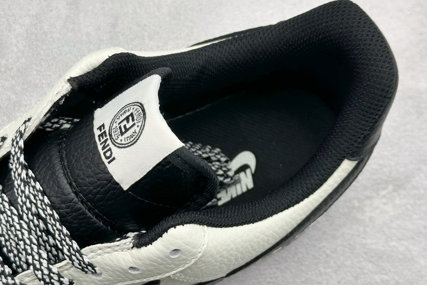 SC版Nike Air Force 1'07 Low 芬迪联名 空军一号低帮休闲板鞋 XY9025-018-Top High Quatity Cheap Sneakers Fashion Clothing Clothes Bags handbags Shoes of all Brand wholesale With The best Quality And Beautiful Price from China Factory Chinese suppliers wholesaler seller SC版Nike Air Force 1'07 Low 芬迪联名 空军一号低帮休闲板鞋 XY9025-018