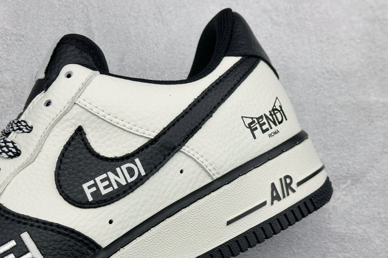 SC版Nike Air Force 1'07 Low 芬迪联名 空军一号低帮休闲板鞋 XY9025-018-Top High Quatity Cheap Sneakers Fashion Clothing Clothes Bags handbags Shoes of all Brand wholesale With The best Quality And Beautiful Price from China Factory Chinese suppliers wholesaler seller SC版Nike Air Force 1'07 Low 芬迪联名 空军一号低帮休闲板鞋 XY9025-018
